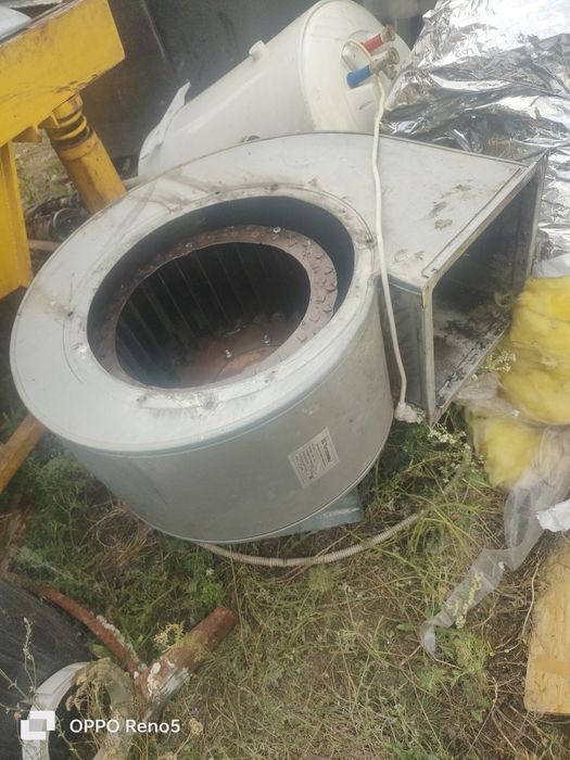 Продам мотор для вытяжки,поддоны,