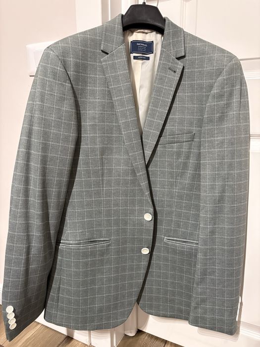 Costum barbati McNeal