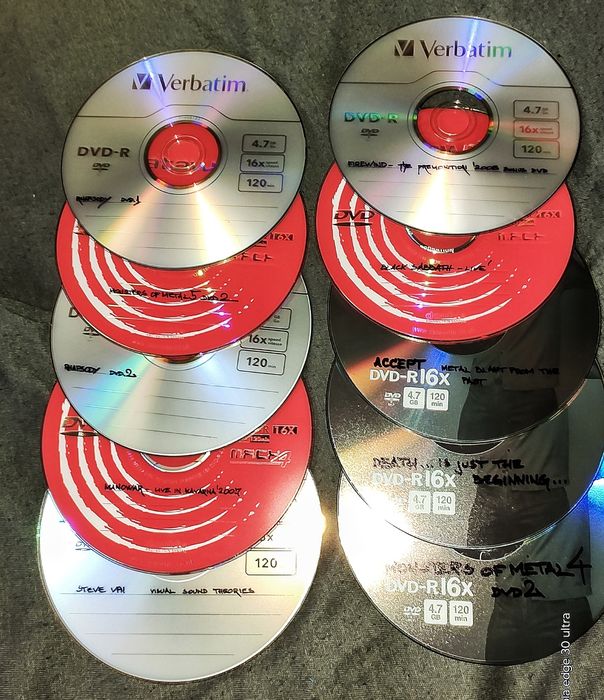 DVD-R дискове с концерти и клипове на метъл групи