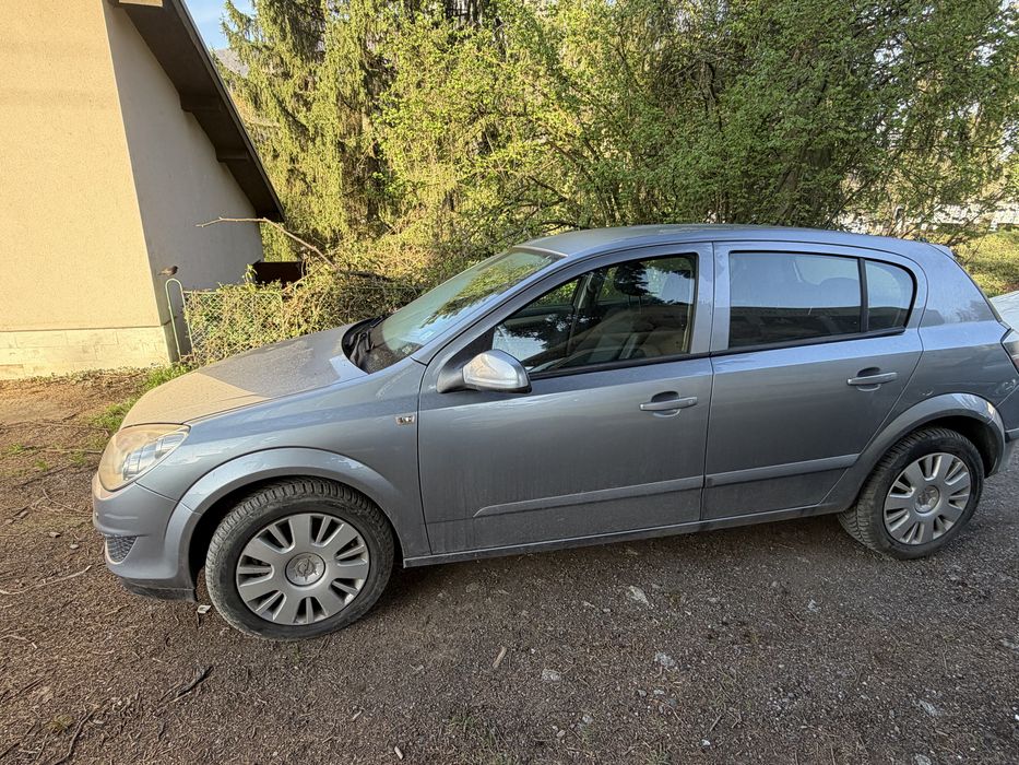 Opel Astra 1.6 бензин