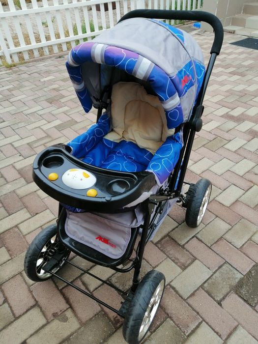 Продам очень красивую коляску!