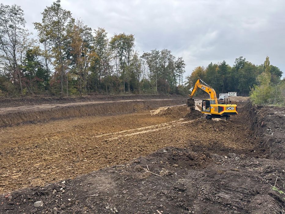 Inchiriere excavatoare /decopertari/sapaturi