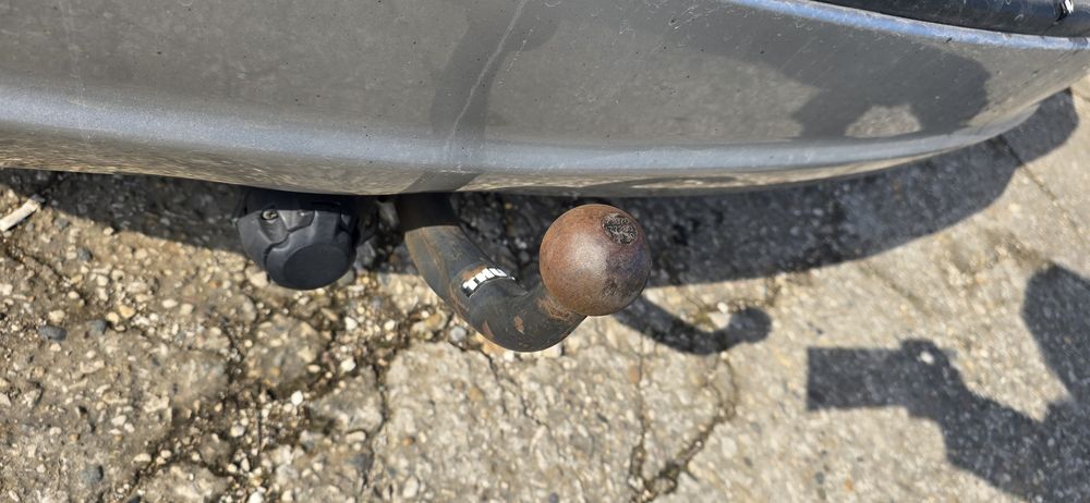 Теглич Tule Kia Ceed комби 2011