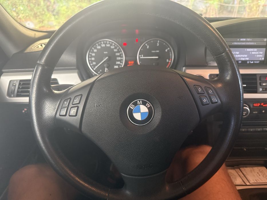 BMW Seria 3 2009 — imagine 3