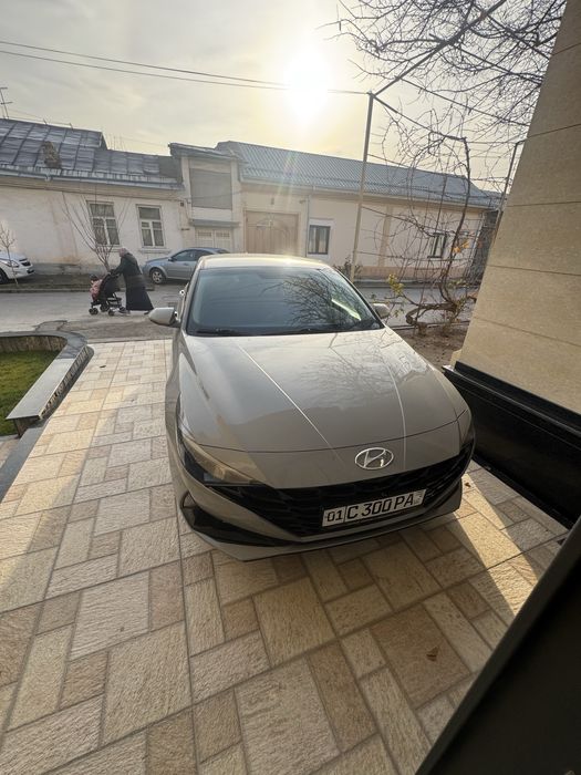 Hyundai elantra 2021