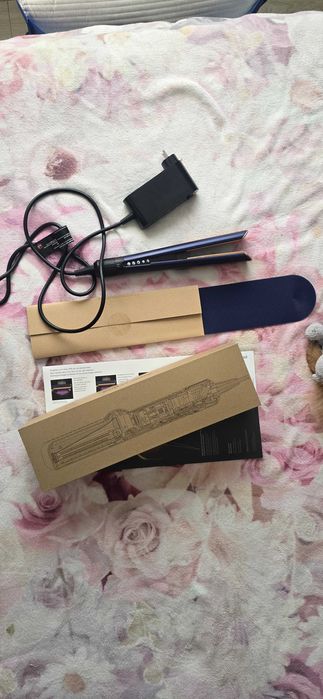 Преса за коса Dyson- 420 лв