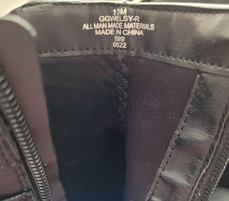 Новые ботинки Guess