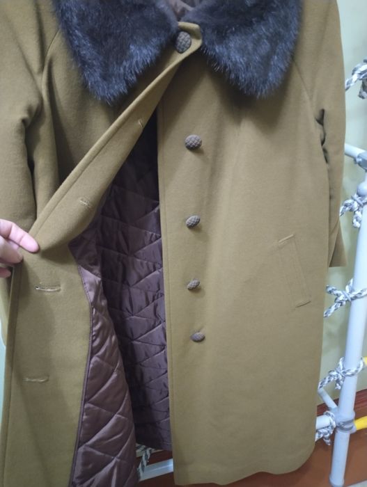 Продам зимнее пальто