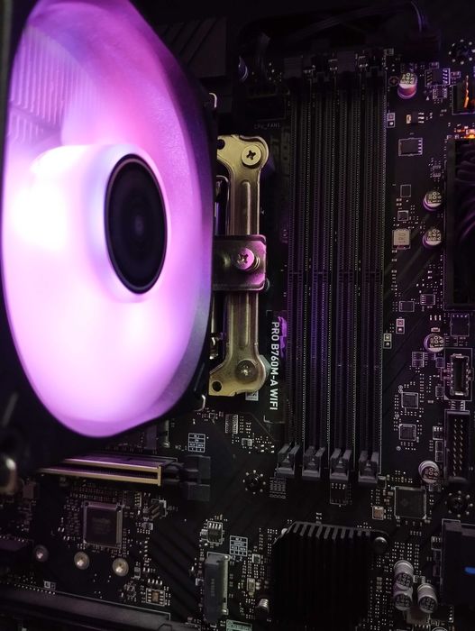Комплект или по-отдельности MSI PRO B760M-A DDR5 + Core i5 12400