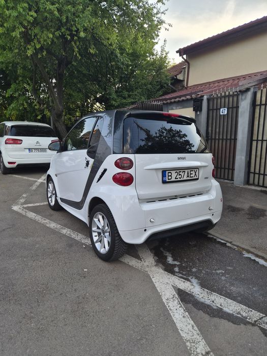 Vand smart fortwo,an fabricatie 2014,km putini!!!