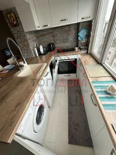 Дава се под наем Двустаен апартамент в Варна, Цветен квартал - 55 кв.м за 561 € - Снимка #1