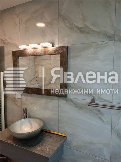 Дава се под наем Двустаен апартамент в София, Център - 75 кв.м за 650 € - Снимка #11