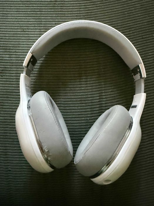 Căști wireless AQIRYS Lyra albe, Bluetooth, 27h autonomie
