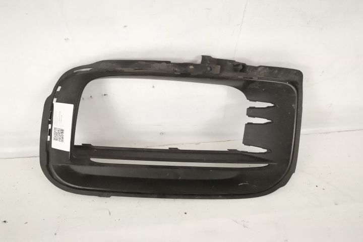 Ornament Grila Proiector Laterala Stanga Originala In Stare Buna  Pors