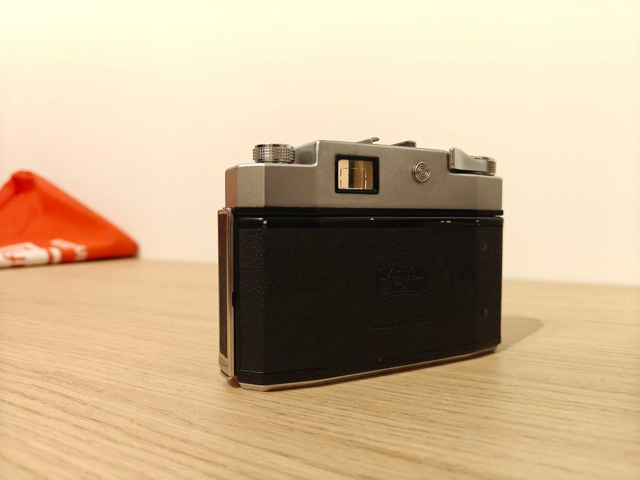 Фотоапарат Zeiss Ikon Contina + Pantar обектив, с кожен калъф (за ремонт / колекция)