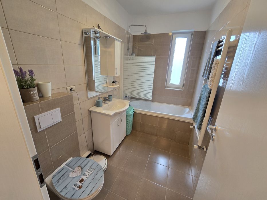 Inchiriez apartament 2 camere