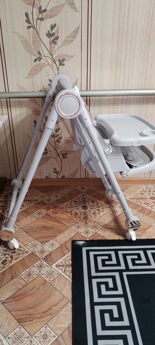 Продам стулик для кормления