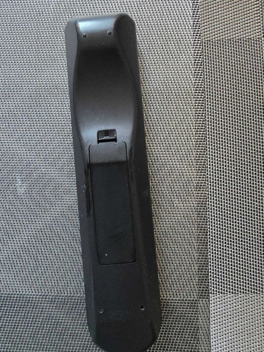 Продавам дистанционно за NAD