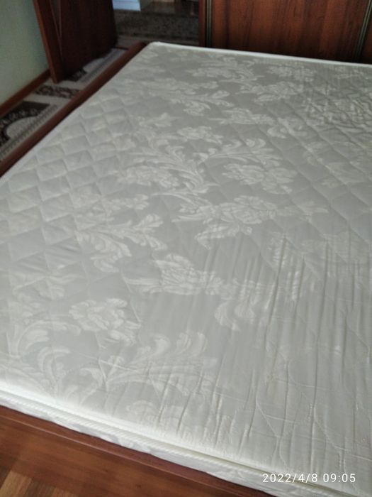 Кровать двуспальная