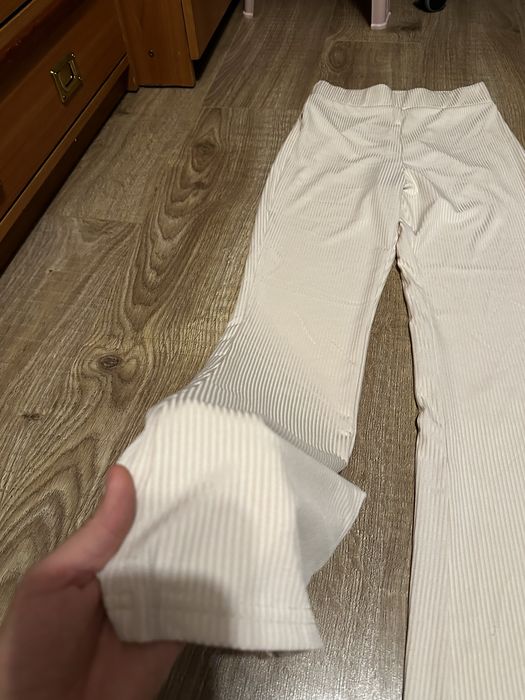 Продам светлые брючки