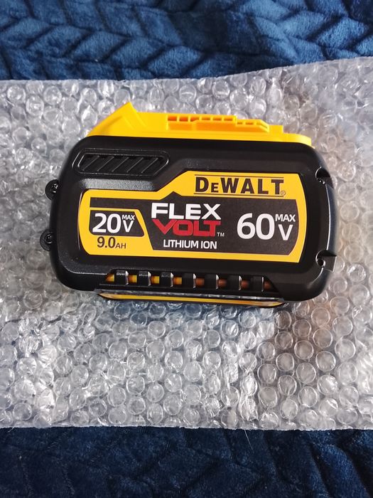 Acumulator DeWalt 20V  Flex Volt 60V 9A produs NOU