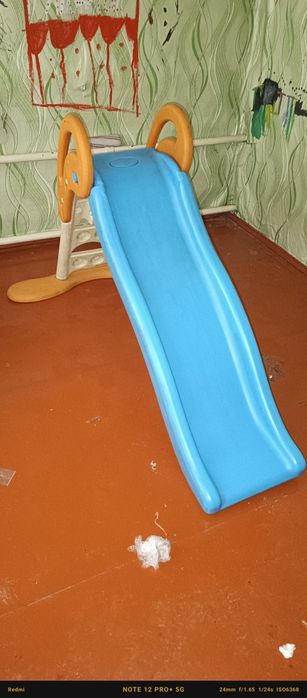 Продам детскую горку.