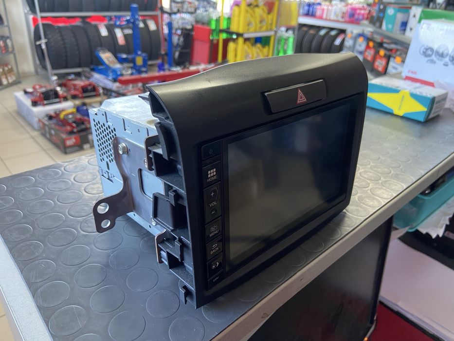 Продавам оригинална медия от HONDA CR-V