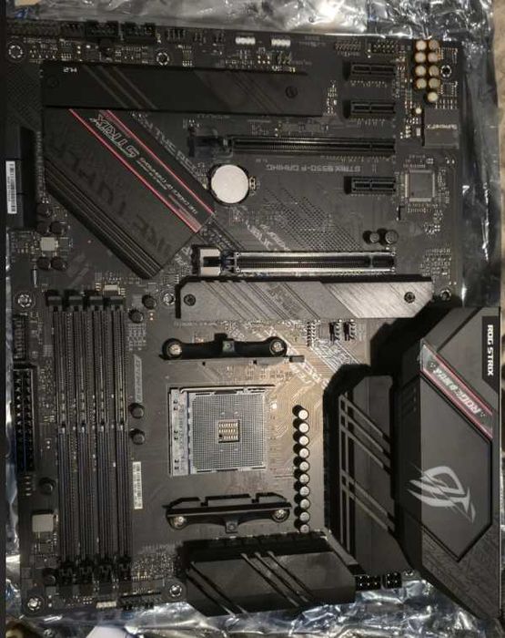 Kit Gaming Rog b550-f , Ryzen 7 5700x, 32 gb G.skill 3600mhz- Garantie