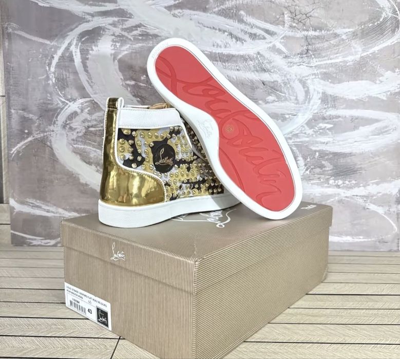 Vand louboutin gold