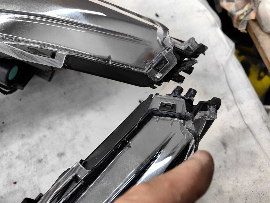 Оригинални фарове Тойота  Корола  Toyota Corolla E21 Led