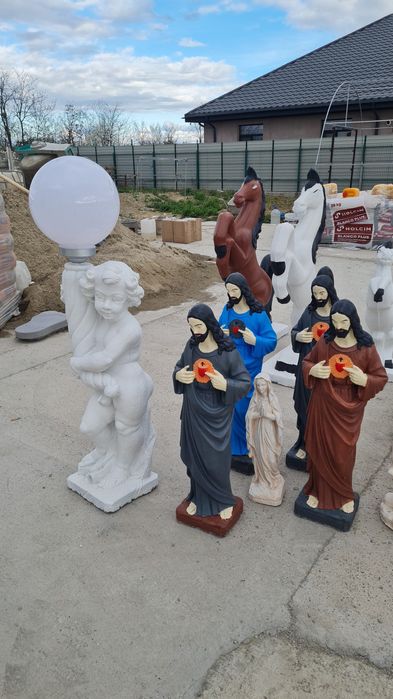 Decorațiuni grădină din beton (pitici, figurine statuiete)