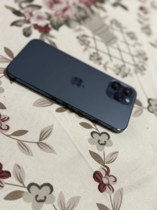 Apple Iphone 12 Pro Max , Pentru piese , Recarosare ( Placa defecta)