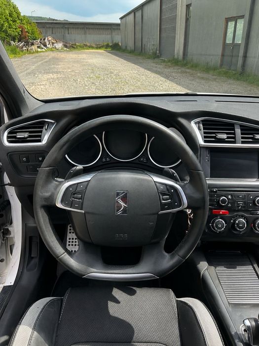 Citroën DS4 Masina se prezinta foarte bine , pregatita de drum,ambreiajul schimbat