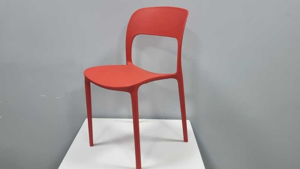 Стул пластиковый " Лео"