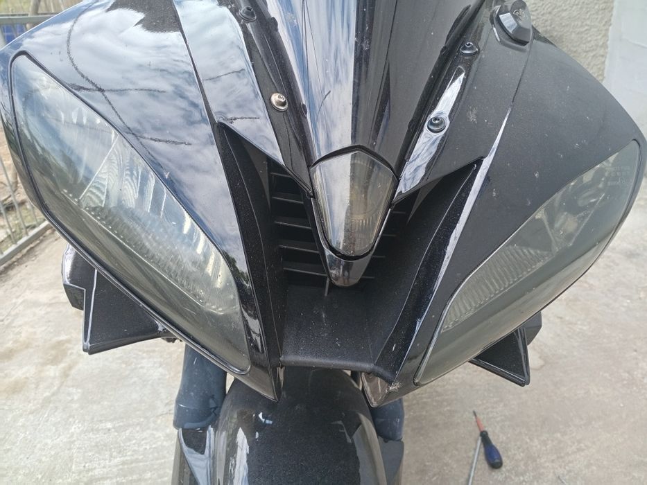 Vând faruri originale yamaha r6 rj11 2006 2007