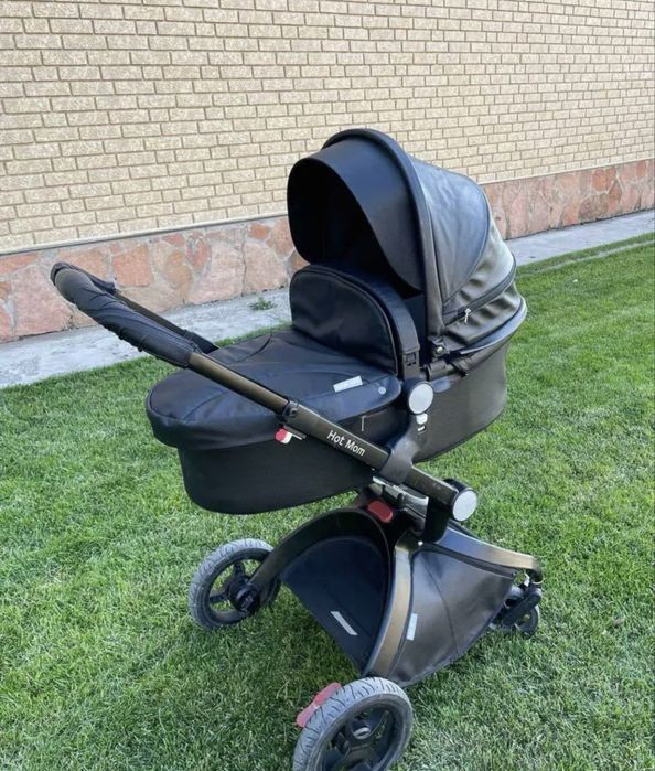 Коляска Hot Mom черный
