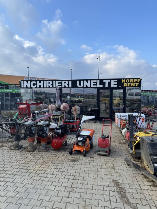 Inchiriez aspirator tapitarie karcher profesiona 10/1