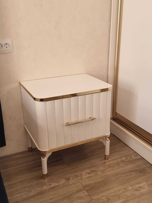 Тумба, овальная тумба из шпона, тумбочка