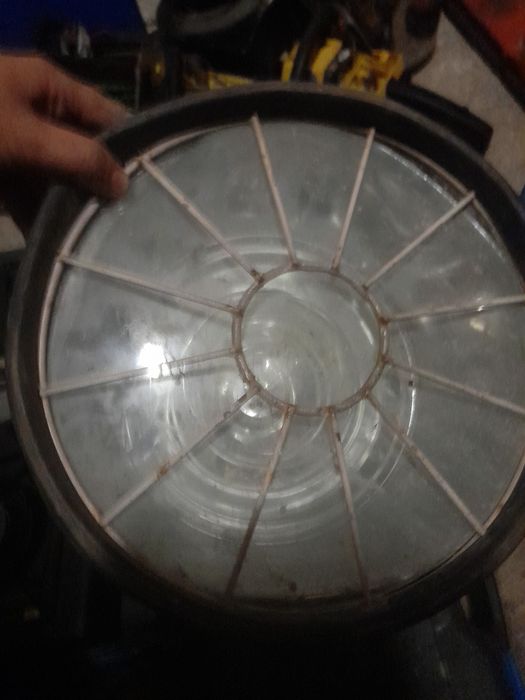 Lampa industria 100 de lei