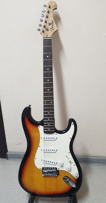 Электрогитара fender