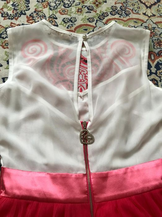 Продам женское платье