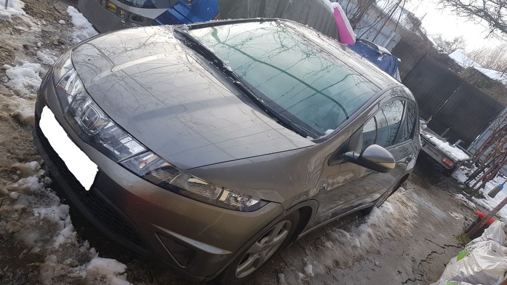 Dezmembrez Honda Civic VIII 2006-2011