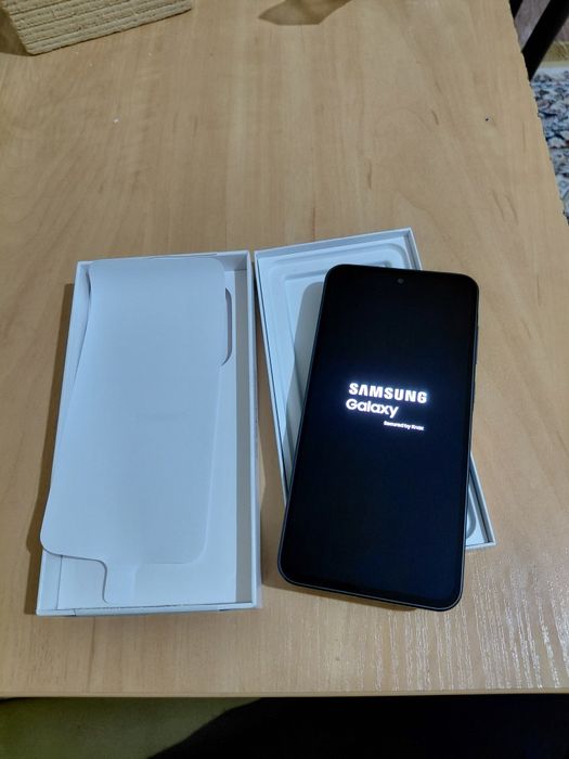 Самсунг А36 256гб