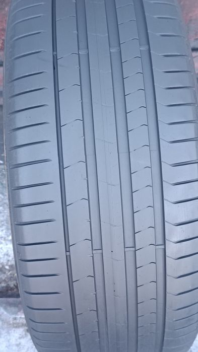 255/35/20 Pirelli