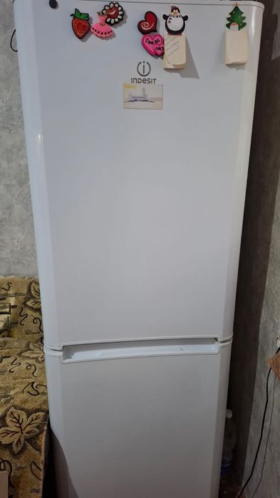 Продам холодильник