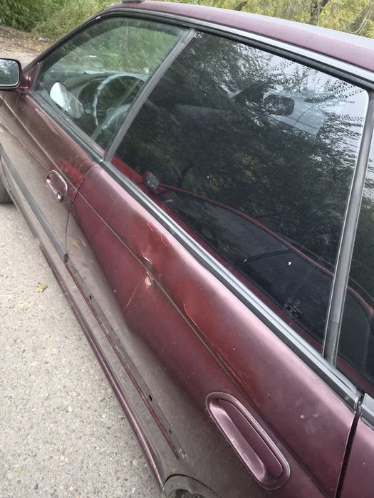 Subaru legacy 1995 год.