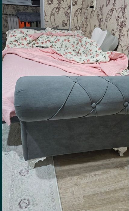 Продам диван и кресла 200000