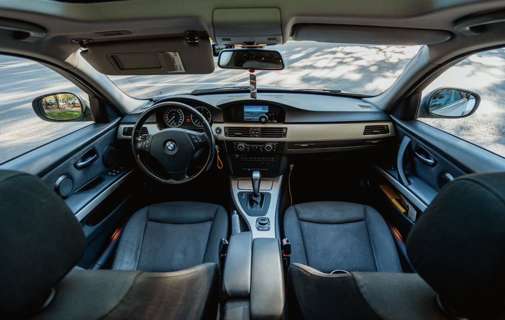 Bmw seria 3 E91 320d 177cp Automat Facelift LCI