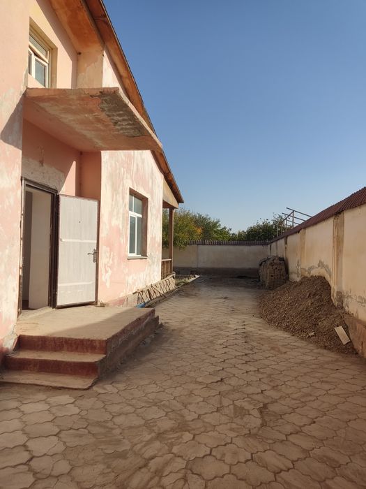 Xazora katejdan katej sotiladi
6 сотих нархи 400 000