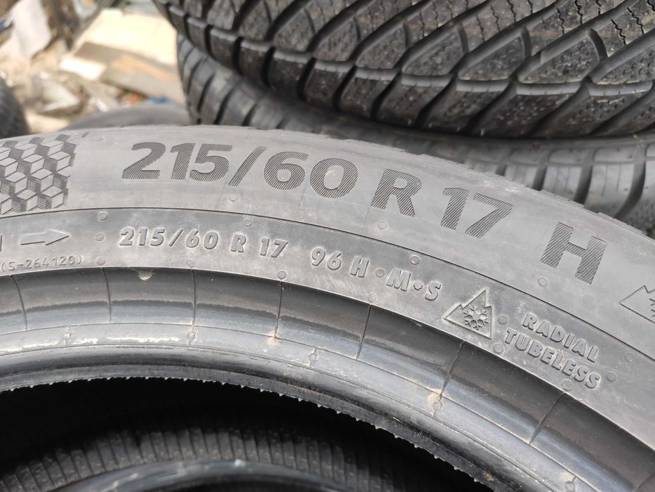 2бр Зимни гуми 215 60 17 - Continental - DOT 2024